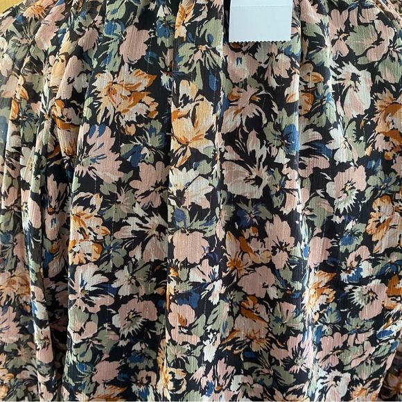 American Eagle • Chiffon Lace Up Blouse in Washed Black - Picture 8 of 15